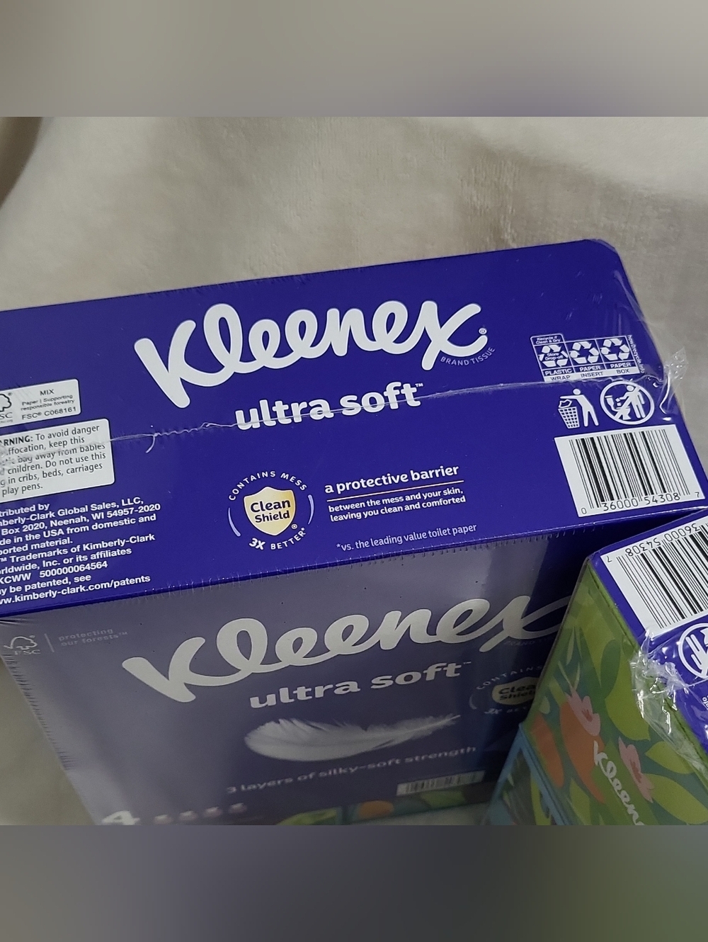 Kleenex Ultra Soft 3-Ply Tissue Box 4 Pack Clean Shield Floral Design On Boxes - Picture 2 of 9